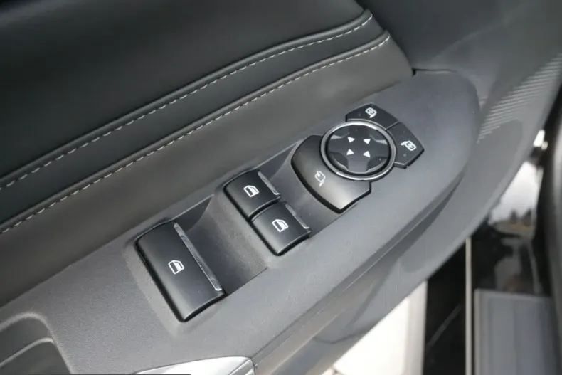 Ford Mustang din 2024 cu 16.200 km - oferta FOR243232 - foto 6