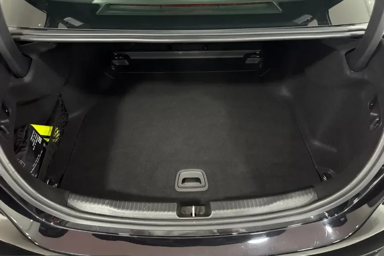 Mercedes-Benz C 300 (Clasa C) din 2022 cu 30.762 km - oferta MER243233 - foto 36