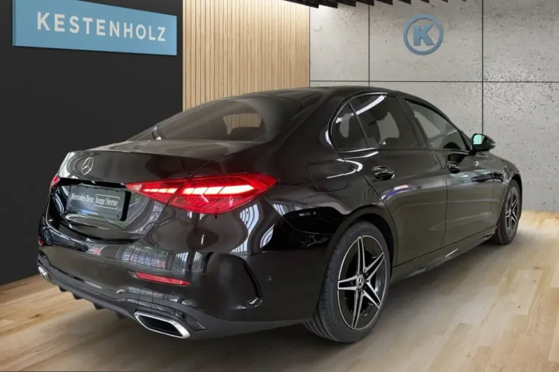 Mercedes-Benz C 300 (Clasa C) din 2023 cu 32.783 km - oferta MER243237 - foto 2