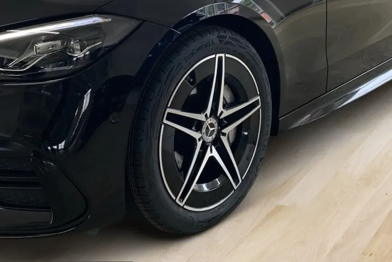 Mercedes-Benz C 300 (Clasa C) din 2023 cu 32.783 km - oferta MER243237 - foto 5