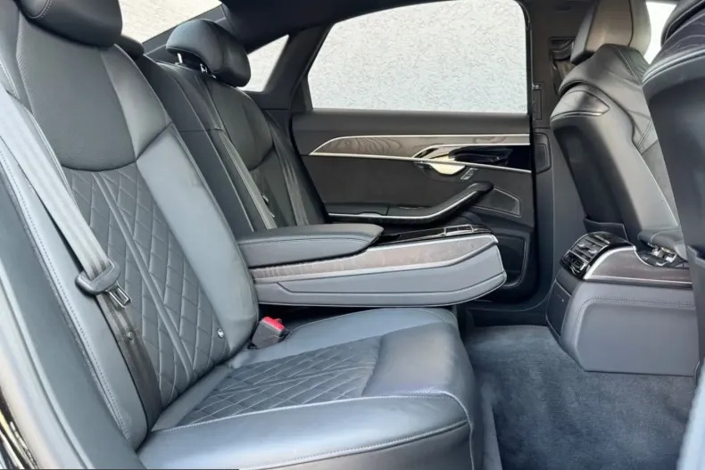 Audi A8 din 2021 cu 105.000 km - oferta AUD243238 - foto 25