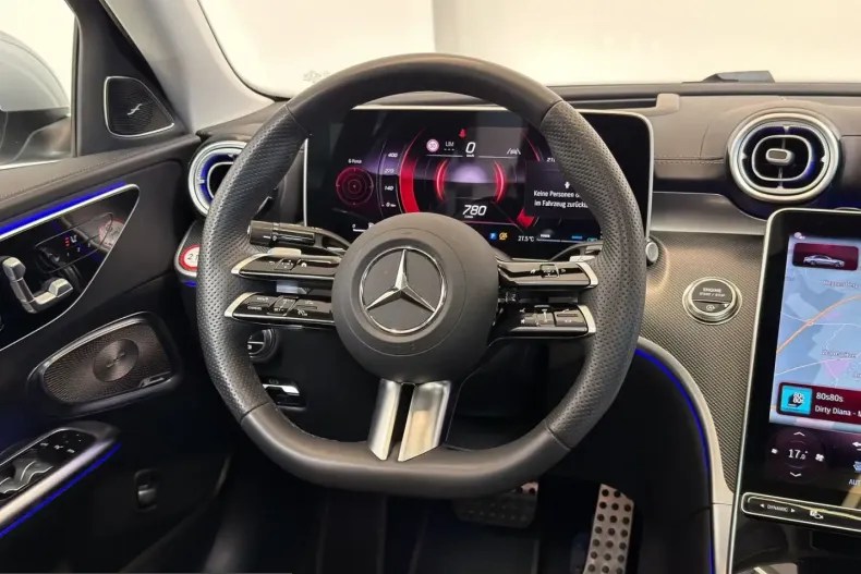 Mercedes-Benz C 300 (Clasa C) din 2025 cu 29.374 km - oferta MER243239 - foto 10