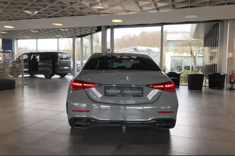 Mercedes-Benz C 300 (Clasa C) din 2025 cu 25.200 km - oferta MER243240 - foto 10