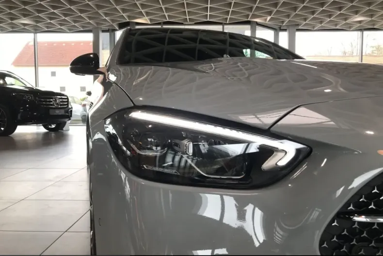 Mercedes-Benz C 300 (Clasa C) din 2025 cu 25.200 km - oferta MER243240 - foto 14