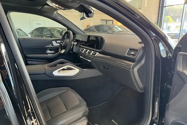 Mercedes-Benz GLE 63 AMG (Clasa GLE) din 2025 cu 15.500 km - oferta MER243244 - foto 14