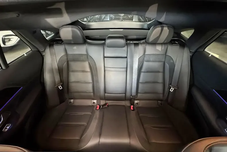 Mercedes-Benz GLE 63 AMG (Clasa GLE) din 2025 cu 15.500 km - oferta MER243244 - foto 31
