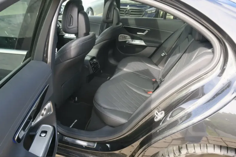 Mercedes-Benz E 450 (Clasa E) din 2025 cu 17.612 km - oferta MER243247 - foto 6