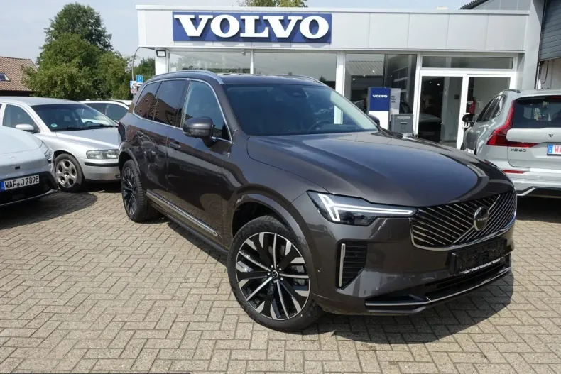 Volvo XC90 din 2025 cu 18.290 km - oferta VOL243248 - foto 3