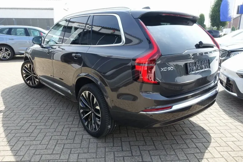 Volvo XC90 din 2025 cu 18.290 km - oferta VOL243248 - foto 4