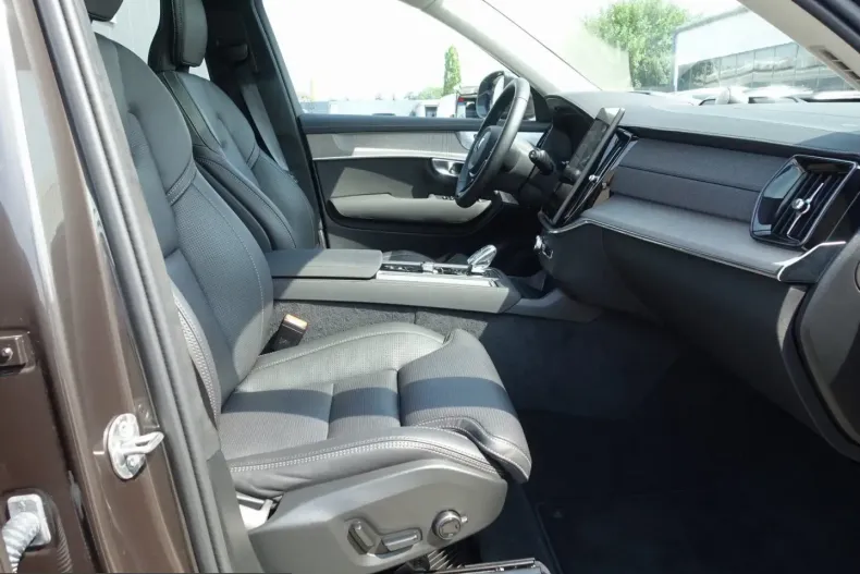 Volvo XC90 din 2025 cu 18.290 km - oferta VOL243248 - foto 10