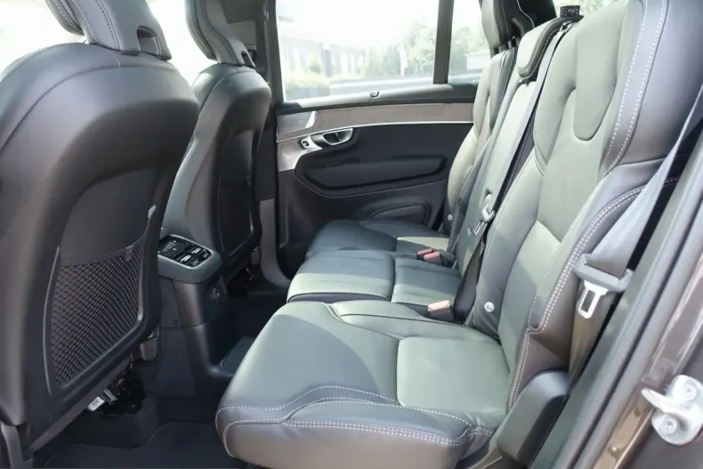 Volvo XC90 din 2025 cu 18.290 km - oferta VOL243248 - foto 12
