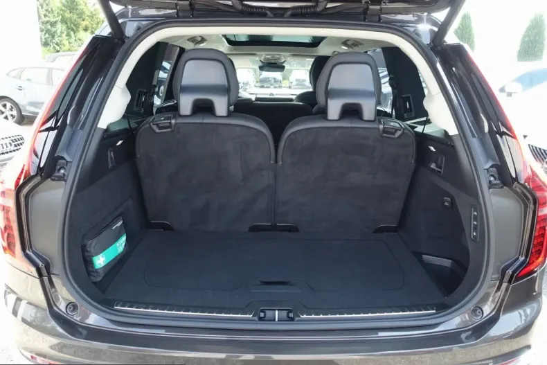 Volvo XC90 din 2025 cu 18.290 km - oferta VOL243248 - foto 23