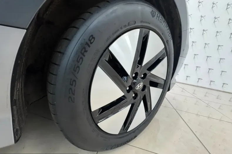 Hyundai IONIQ 6 din 2024 cu 15.270 km - oferta HYU243261 - foto 16