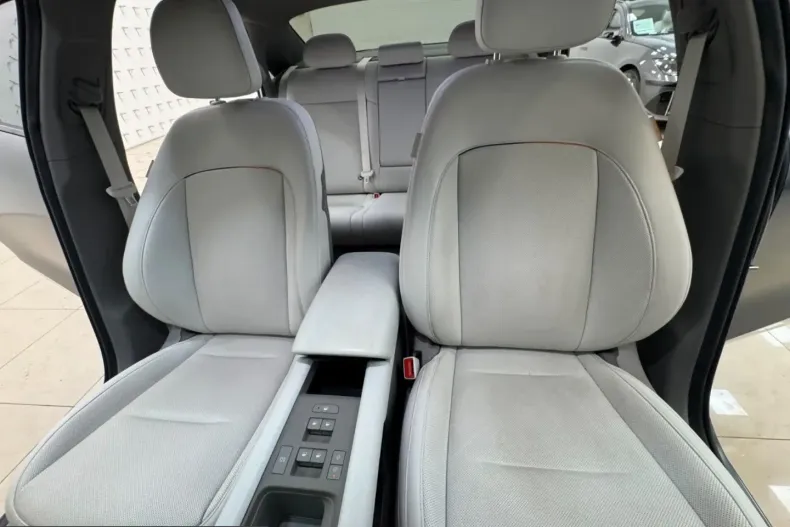 Hyundai IONIQ 6 din 2024 cu 15.270 km - oferta HYU243261 - foto 19