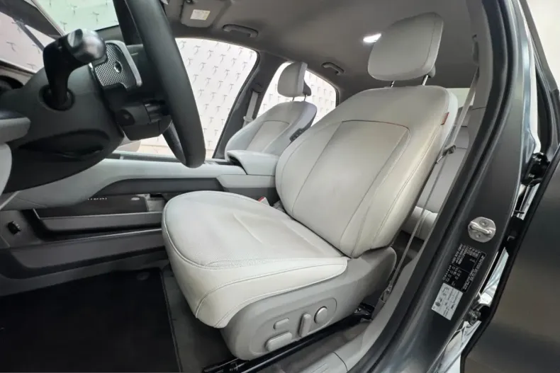 Hyundai IONIQ 6 din 2024 cu 15.270 km - oferta HYU243261 - foto 39