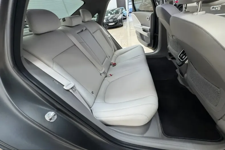 Hyundai IONIQ 6 din 2024 cu 15.270 km - oferta HYU243261 - foto 43