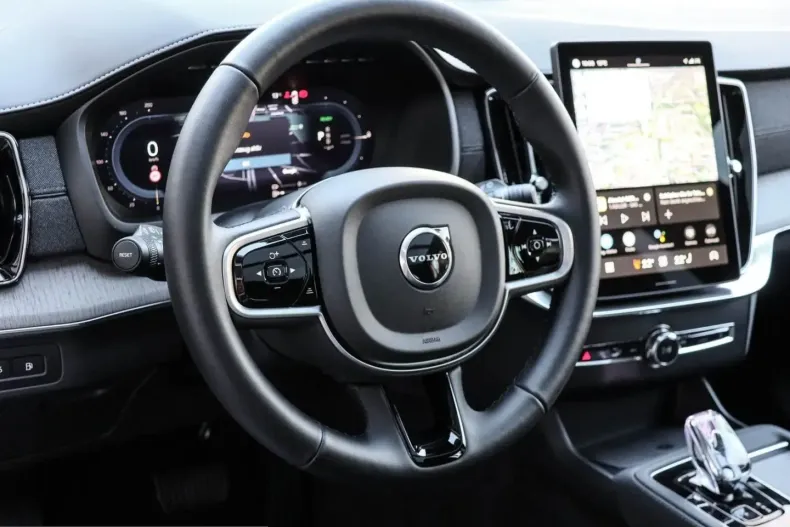 Volvo XC90 din 2025 cu 25.800 km - oferta VOL243264 - foto 8