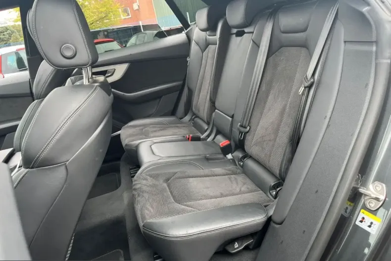 Audi Q8 din 2022 cu 67.500 km - oferta AUD243269 - foto 19