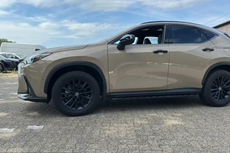 Lexus NX 350h din 2024 cu 10.350 km - oferta LEX243271 - foto 22