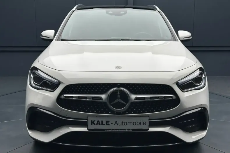 Mercedes-Benz GLA 200 (Clasa GLA) din 2023 cu 39.000 km - oferta MER243274 - foto 1