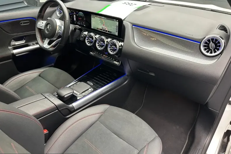 Mercedes-Benz GLA 200 (Clasa GLA) din 2023 cu 39.000 km - oferta MER243274 - foto 10