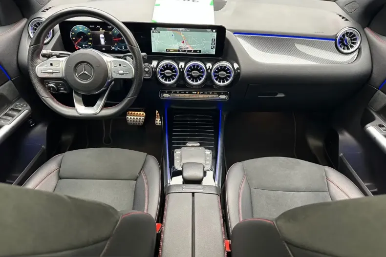 Mercedes-Benz GLA 200 (Clasa GLA) din 2023 cu 39.000 km - oferta MER243274 - foto 11