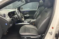Mercedes-Benz GLA 200 (Clasa GLA) din 2023 cu 39.000 km - oferta MER243274 - foto 14