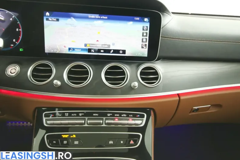 Mercedes-Benz E 400 (Clasa E) din 2022 cu 69.998 km - oferta MER243277 - foto 10