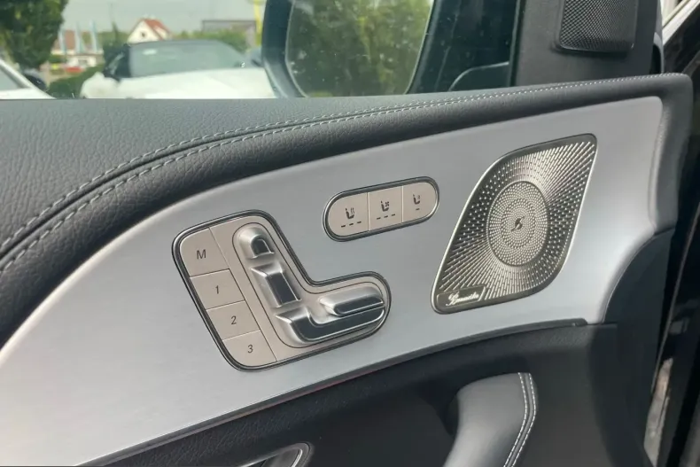 Mercedes-Benz GLE 53 AMG (Clasa GLE) din 2024 cu 18.250 km - oferta MER243288 - foto 11