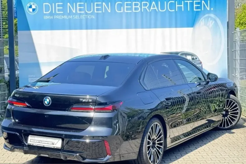 BMW 750 (Seria 7) din 2025 cu 38.229 km - oferta BMW243289 - foto 3