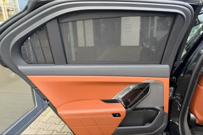 BMW 750 (Seria 7) din 2025 cu 38.229 km - oferta BMW243289 - foto 9