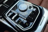 BMW 750 (Seria 7) din 2025 cu 38.229 km - oferta BMW243289 - foto 16