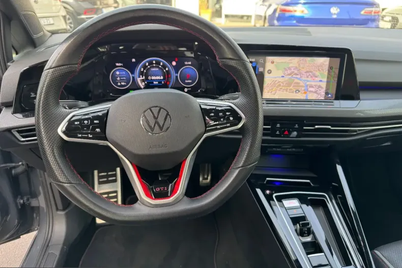 Volkswagen Golf din 2024 cu 32.445 km - oferta VOL243292 - foto 16