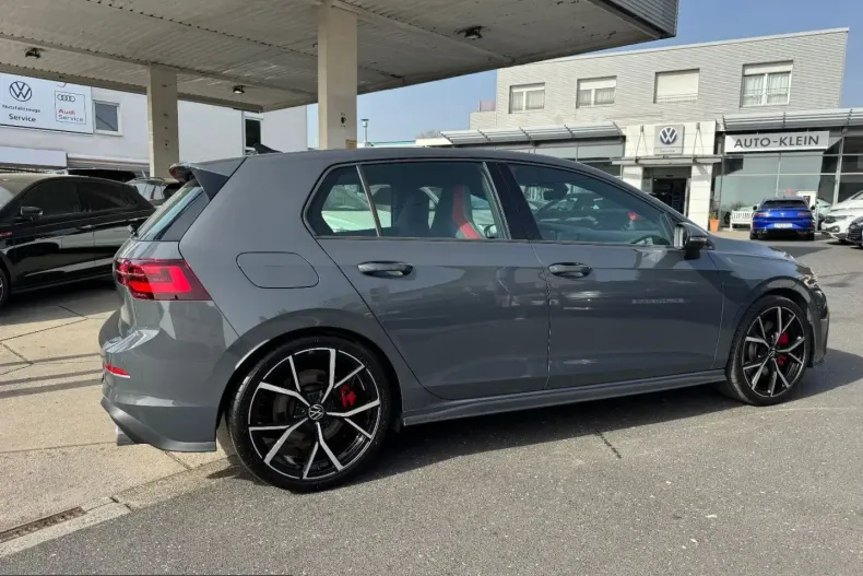 Volkswagen Golf din 2024 cu 32.445 km - oferta VOL243292 - foto 23