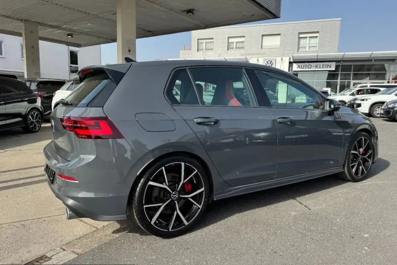 Volkswagen Golf din 2024 cu 32.445 km - oferta VOL243292 - foto 24
