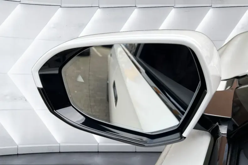 BMW 740 (Seria 7) din 2025 cu 6.118 km - oferta BMW243293 - foto 29