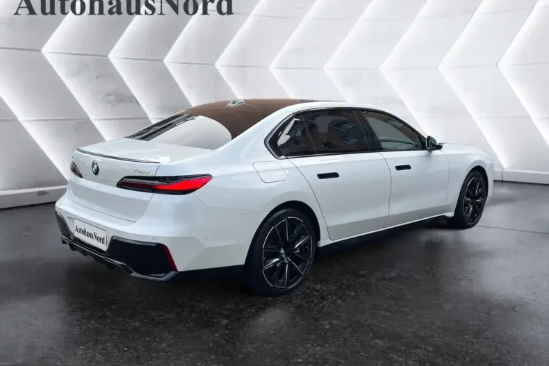 BMW 740 (Seria 7) din 2025 cu 6.118 km - oferta BMW243293 - foto 47