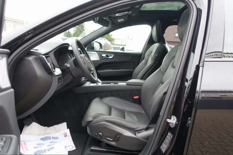 Volvo XC60 din 2025 cu 26.950 km - oferta VOL243295 - foto 8