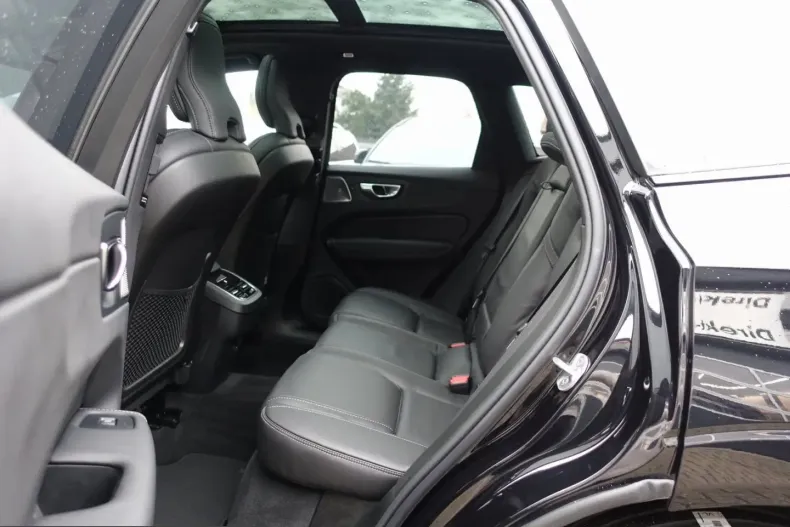 Volvo XC60 din 2025 cu 26.950 km - oferta VOL243295 - foto 9