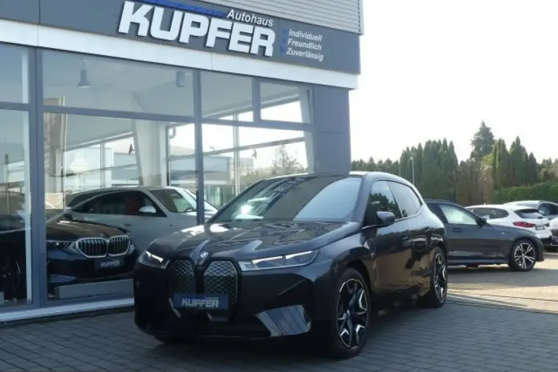 BMW iX din 2023 cu 7.290 km - oferta BMW243300 - foto 1