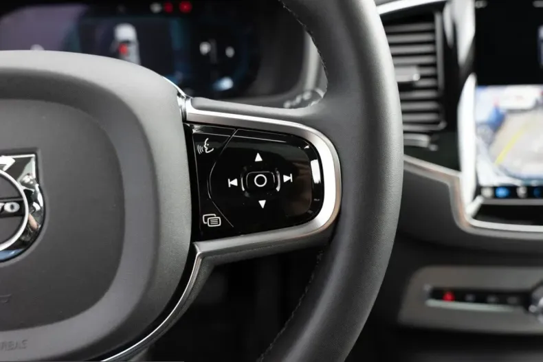 Volvo XC90 din 2024 cu 38.666 km - oferta VOL243303 - foto 39