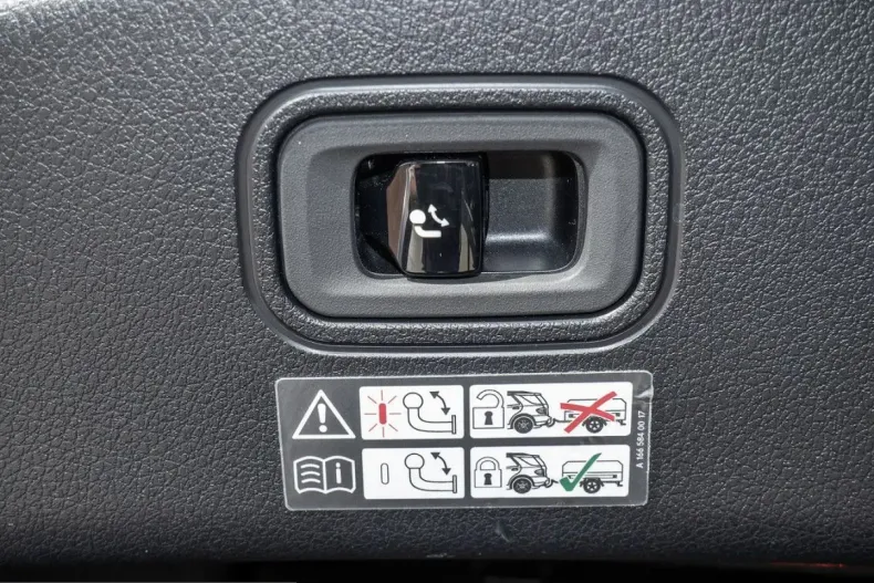 Mercedes-Benz CLE 450 (Clasa CLE) din 2024 cu 44.444 km - oferta MER243306 - foto 20