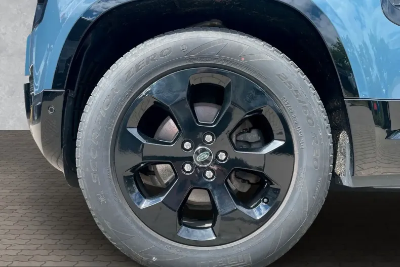 Land Rover Defender din 2023 cu 96.643 km - oferta LAN243308 - foto 9