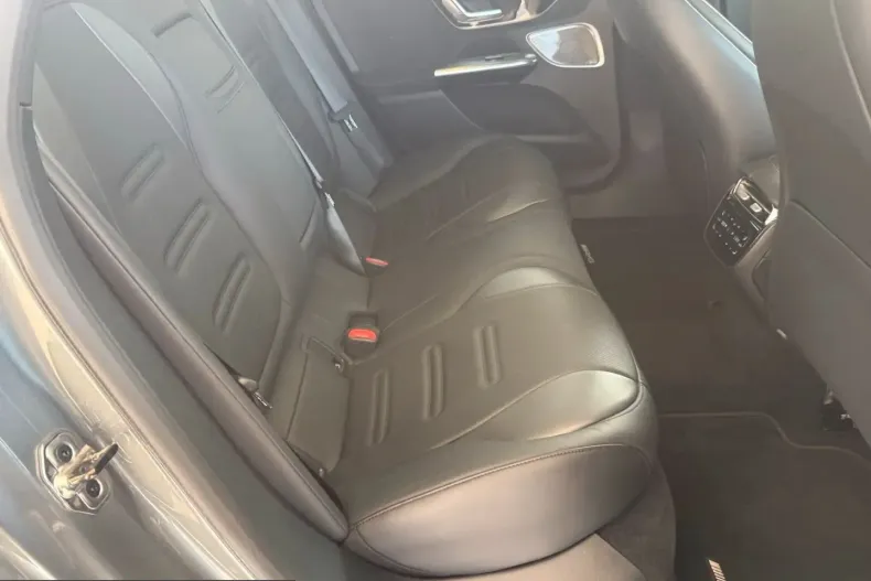 Mercedes-Benz EQE (Clasa E) din 2024 cu 36.432 km - oferta MER243309 - foto 18