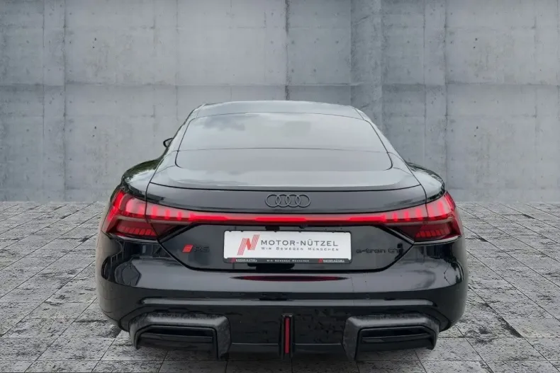 Audi RS e-tron GT din 2024 cu 18.843 km - oferta AUD243310 - foto 4