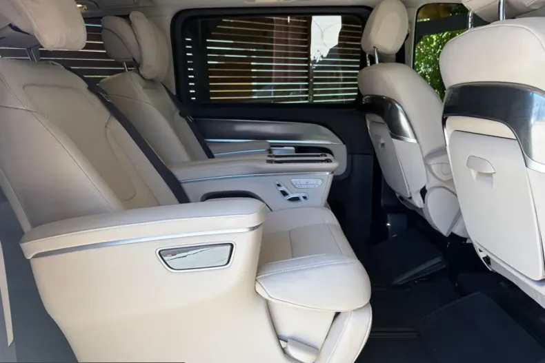 Mercedes-Benz V 300 (Clasa V) din 2025 cu 44.000 km - oferta MER243314 - foto 3