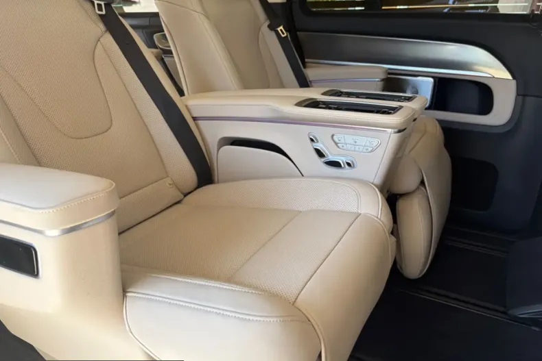 Mercedes-Benz V 300 (Clasa V) din 2025 cu 44.000 km - oferta MER243314 - foto 18