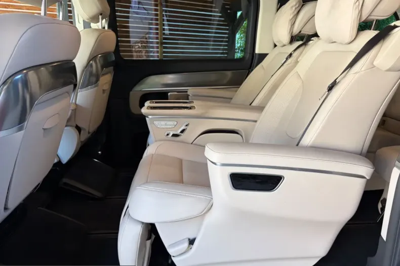 Mercedes-Benz V 300 (Clasa V) din 2025 cu 44.000 km - oferta MER243314 - foto 36
