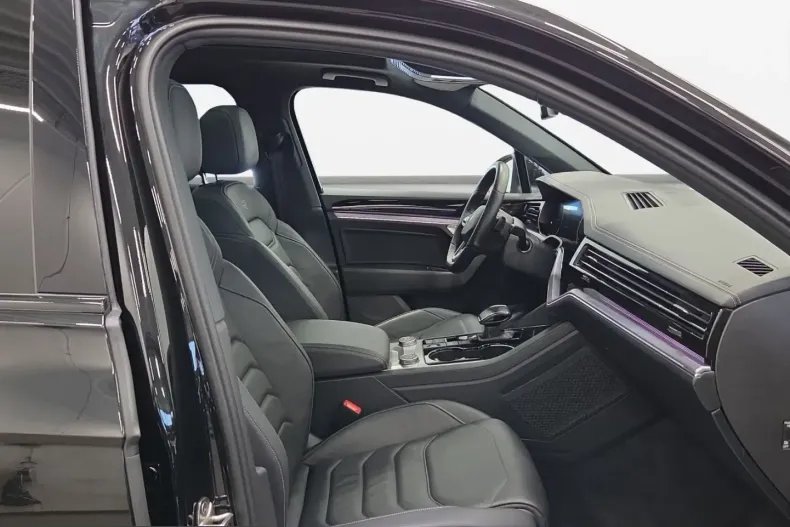 Volkswagen Touareg din 2023 cu 87.792 km - oferta VOL243320 - foto 6