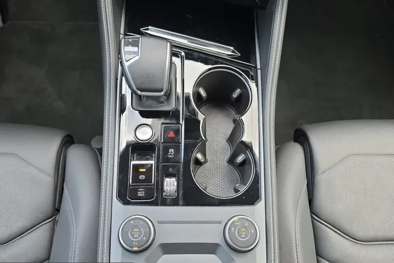 Volkswagen Touareg din 2025 cu 26.189 km - oferta VOL243323 - foto 9